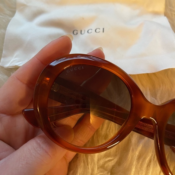 Authentic Gucci sunglasses - Picture 2 of 11